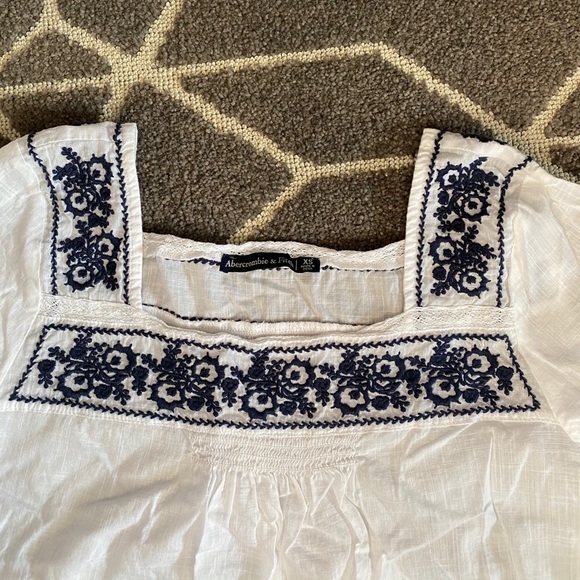 Abercrombie & Fitch Blouse - Picture 3 of 4